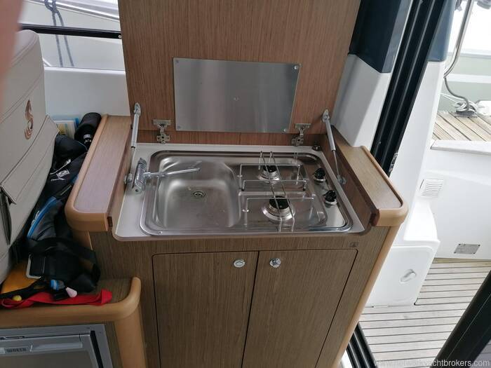 2017 Beneteau Antares 8.80