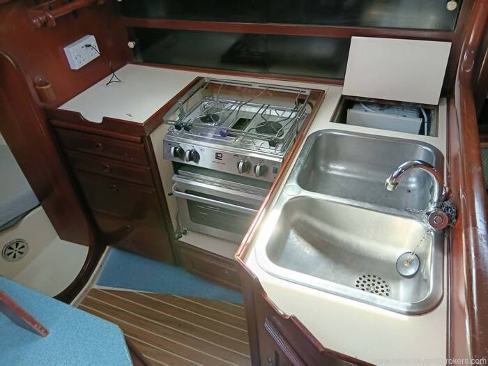 1984 Scanmar 33