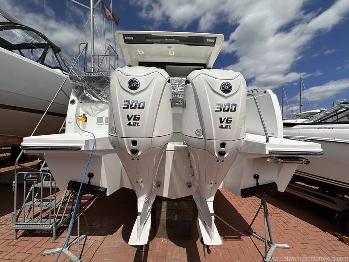 2027 Jeanneau Merry Fisher 1095 Coupe Series 2