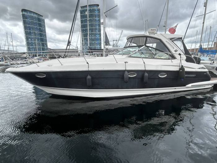 2009 Monterey 415 Sports Yacht