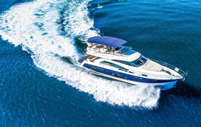 2009 Fairline Squadron 55