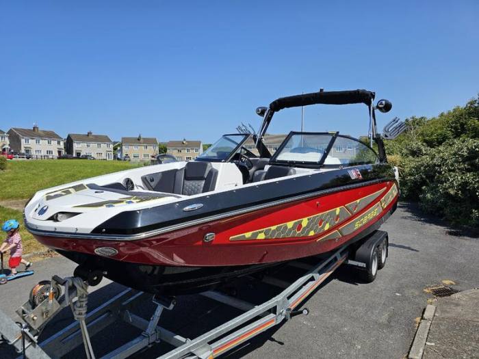 2021 Scarab 255 ID Wake Edition