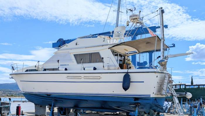 1984 Princess 38 Fly