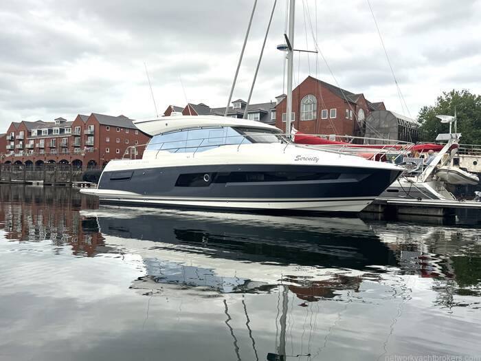 2023 Prestige 460 S