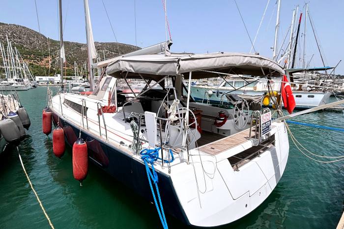 2015 Beneteau Oceanis 55