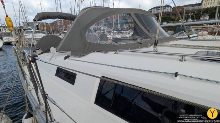 2016 Bavaria Cruiser 37