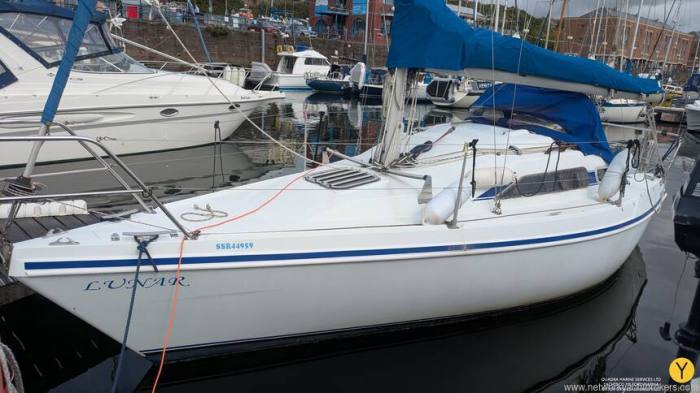1992 Hunter Horizon 272