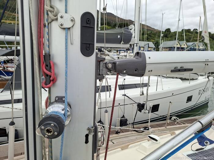 1990 Hallberg Rassy 36