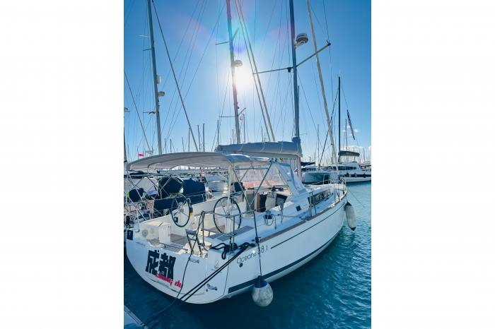 2018 Beneteau Oceanis 38.1
