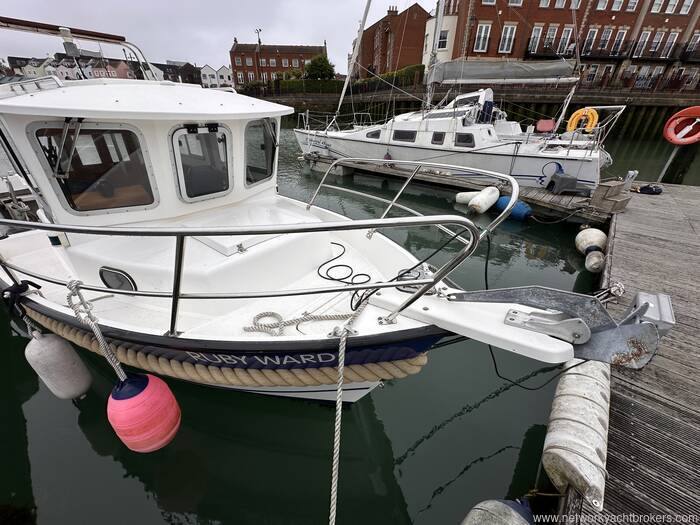2000 Hardy Marine Fishing 24