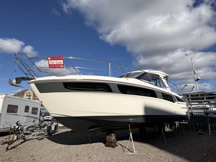 2017 Bavaria S36