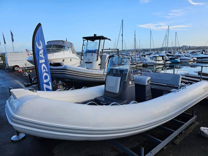 2022 Zodiac Medline 580